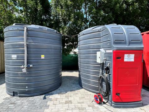 30 000 literes műanyag dupla falú gázolajtartály,  FTS tankoló automatával 30 000 literes műanyag dupla falú gázolajtartály,  FTS tankoló automatával