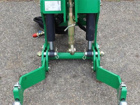 Új FRONTLINK-1000 típusú, CAT I.-es fronthidraulika Új FRONTLINK-1000 típusú, CAT I.-es fronthidraulika