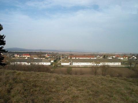 Kiadó épületek Veszprém-Jutaspusztán zárt telephelyen