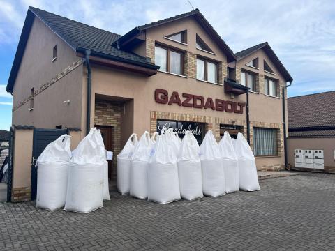 Karbamid 46% N granulált 500 biges Karbamid 46% N granulált 500 biges