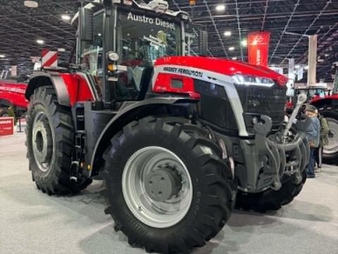 MASSEY FERGUSON 9S.425S DYNA-VT EXCLUSIVE TRAKTOR MASSEY FERGUSON 9S.425S DYNA-VT EXCLUSIVE TRAKTOR