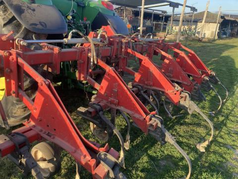 Eladó 6 soros sorközművelő kultivàtor Eladó 6 soros sorközművelő kultivàtor