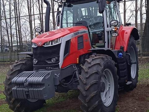 Massey Ferguson 7S.155 Dyna-6 traktor Massey Ferguson 7S.155 Dyna-6 traktor
