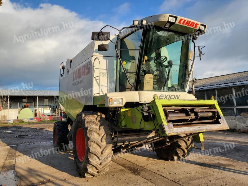 Kombájn Claas Lexion 440