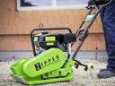 Lapvibrátor 62kg talajtömörítő 4kW/5.5Le + elasztomerlap + szállítókerék * Zipper ZI-RPE60 *
