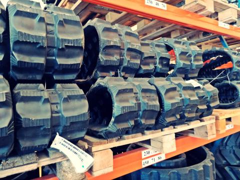 Gumilánctalpak raktárról, nagyon sok méretben Gumilánctalpak raktárról, nagyon sok méretben