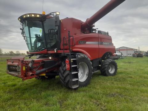 Case IH Axial-Flow 8230 Case IH Axial-Flow 8230