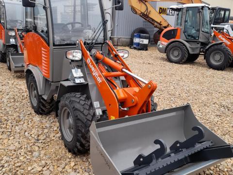 Eladó új Atlas Weycor AR 320 derékcsuklós homlokrakodó gép Eladó új Atlas Weycor AR 320 derékcsuklós homlokrakodó gép