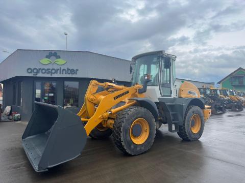Liebherr L524 homlokrakodó Liebherr L524 homlokrakodó