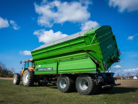 PRONAR T700M/1 (32 m³) monocoque / teknős kialakítású pótkocsi, 3 év garancia, akcióban PRONAR T700M/1 (32 m³) monocoque / teknős kialakítású pótkocsi, 3 év garancia, akcióban