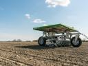 FarmDroid Magyarországon! Vető-,  tő- és sorközművelő autonóm robot napelemmel