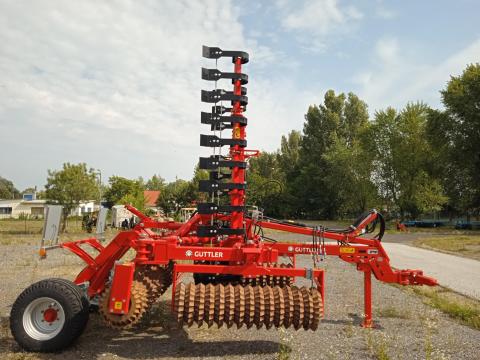 Güttler 6,4 méteres Master henger + Flatspring simító Güttler 6,4 méteres Master henger + Flatspring simító