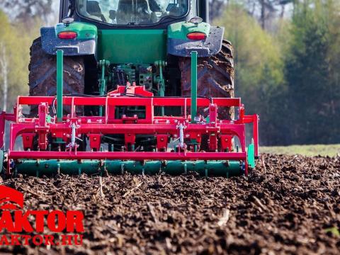 Agro-Masz / Agromasz PD 30-7 késes talajlazító Agro-Masz / Agromasz PD 30-7 késes talajlazító