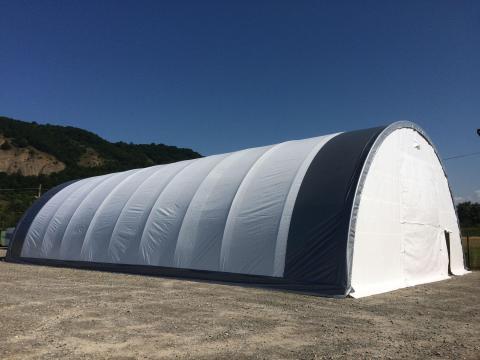 Félkör alakú sátor 9,15 m x 16 m x 4,5 m raktárról Félkör alakú sátor 9,15 m x 16 m x 4,5 m raktárról