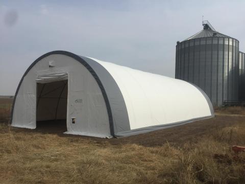 Félkör alakú sátor 6,1 m x 6,1 m x 3,66 m raktárról Félkör alakú sátor 6,1 m x 6,1 m x 3,66 m raktárról