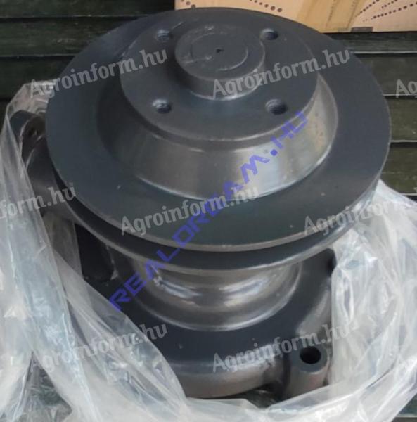 Vízszivattyú IFA W50 mechanikus,  4 furatos ékszíjtárcsával ÚJ (IFA locsolómotorhoz is)