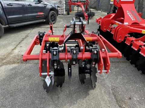 Készletről - FAZA TIGER függesztett 8 tárcsás borona sorközműveléshez Készletről - FAZA TIGER függesztett 8 tárcsás borona sorközműveléshez