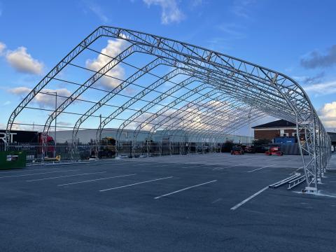 21x45 Ház formájú Raktár sátor/ Ponyva sátor/ Csarnok sátor/ Mezőgazdasági tárolósátor 21x45 Ház formájú Raktár sátor/ Ponyva sátor/ Csarnok sátor/ Mezőgazdasági tárolósátor