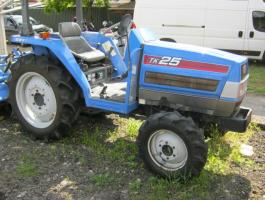 Iseki TK25F japán kistraktor talajmaróval