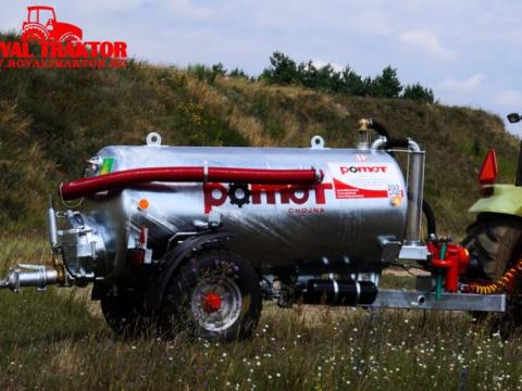 Pomot 2500 literes tartálykocsi Pomot 2500 literes tartálykocsi