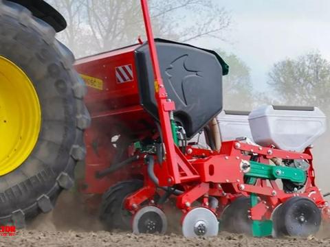 AGROMASZ / AGRO-MASZ FALCON pneumatikus szemenkénti vetőgép AGROMASZ / AGRO-MASZ FALCON pneumatikus szemenkénti vetőgép