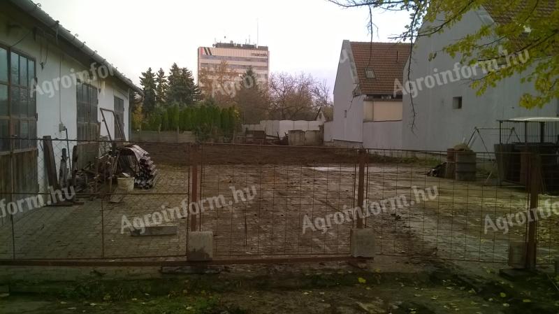 Gazdasági épület/lakóház eladása