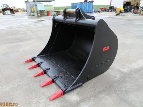 Új ásó kanál. 2.5 m³-es, 28-40 tonnás lánctalpas kotróhoz Új ásó kanál. 2.5 m³-es, 28-40 tonnás lánctalpas kotróhoz