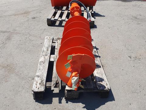 Everun oszlopfúró 40 cm-es fúrási átmérőjű csigával Everun oszlopfúró 40 cm-es fúrási átmérőjű csigával