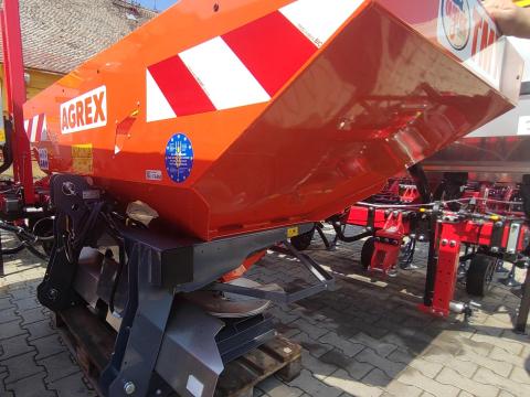 Agrex TMY-S 1700 függesztett 2 tárcsás műtrágyaszóró,  sebességarányos kijuttatással Agrex TMY-S 1700 függesztett 2 tárcsás műtrágyaszóró,  sebességarányos kijuttatással