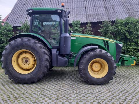 Eladó John Deere 8310 R Eladó John Deere 8310 R