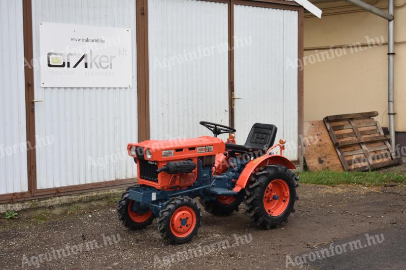 Kubota B5001D japán kistraktor 9 Le,  4WD