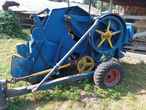 Kiskocka bálázó K 442