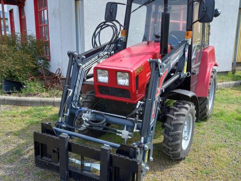 MTZ 320.4 homlokrakodóval MTZ 320.4 homlokrakodóval