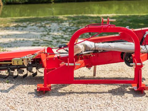 Talajmaró oldalazó,  automata kitérős,  70 cm munka szélesség (kardántengellyel) AGRIZAN Talajmaró oldalazó,  automata kitérős,  70 cm munka szélesség (kardántengellyel) AGRIZAN