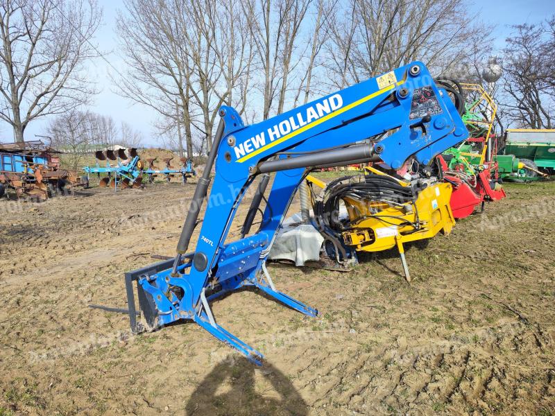 New Holland 740 TL bálavilla