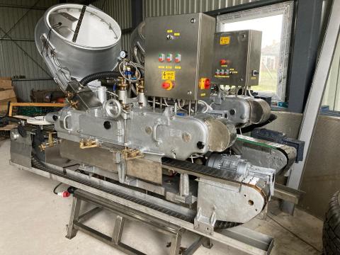 Twist off zárógép Twist off zárógép