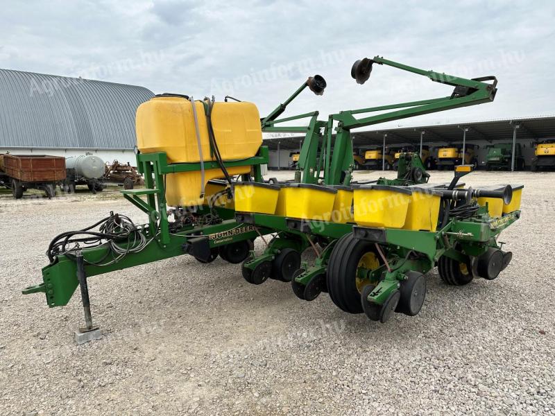 John Deere 1760