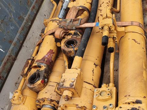 Liebherr A 900 eladó munkahengerek Liebherr A 900 eladó munkahengerek