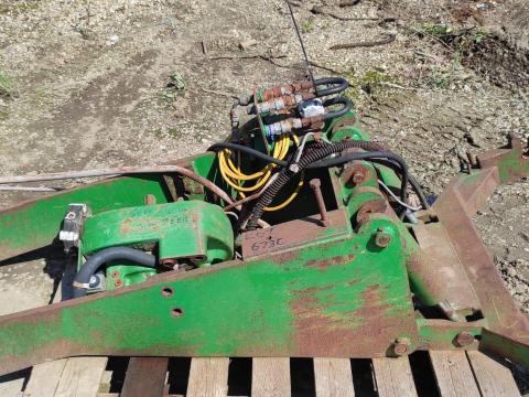 John Deere front hidraulika és front kardán John Deere front hidraulika és front kardán