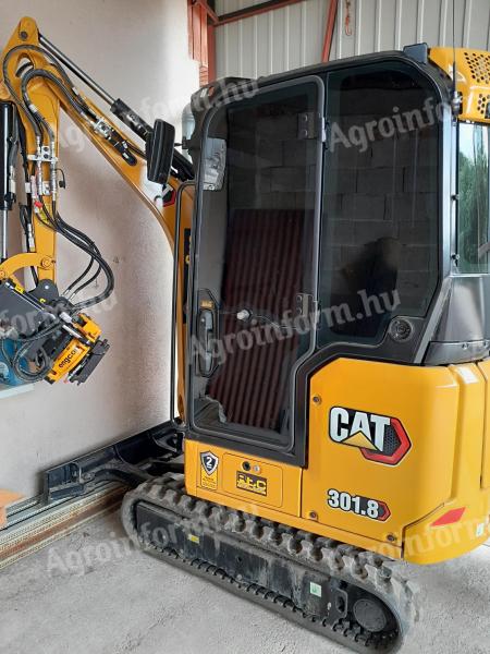 CAT 301,8 minikotró