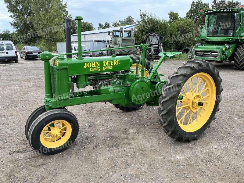 John Deere Model B Unstyled