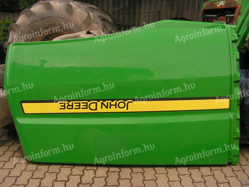 John Deere T550,  T660,  W550,  W660 oldalburkolat AXE63302