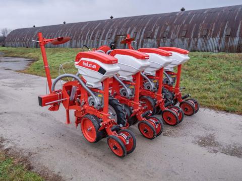 KÉSZLETRŐL I Özduman HVMD szemenkénti vetőgép I 4 sor I tárcsás KÉSZLETRŐL I Özduman HVMD szemenkénti vetőgép I 4 sor I tárcsás