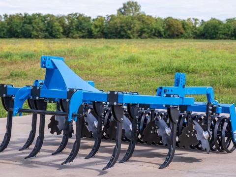 Grubber (2.6m) 9 késes,  ékgyűrűs,  bedobó tárcsával Grubber (2.6m) 9 késes,  ékgyűrűs,  bedobó tárcsával