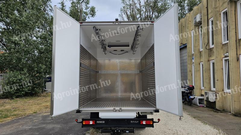 Raktárkészletről IVECO DAILY 35S16A8/P - D30C + AUTOTHERM® SF50 Foodcontrol hűtős doboz