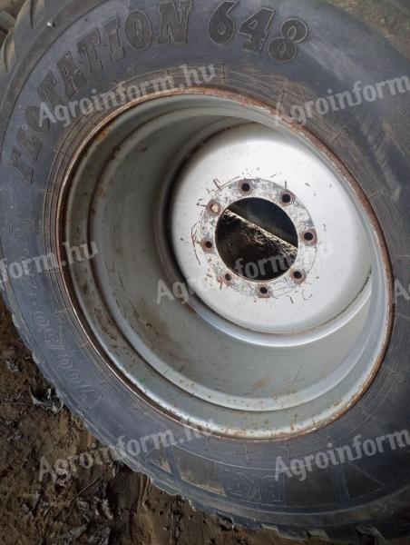 Pótkocsi gumi felni 24×26.5 700/50r26.5