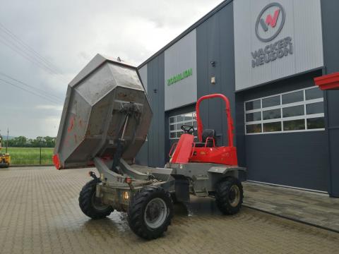 Thwaites 5Tonnás dömper elforgatható kanállal Thwaites 5Tonnás dömper elforgatható kanállal