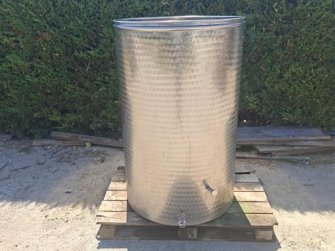 Úszófedeles 600 l pumpás Úszófedeles 600 l pumpás