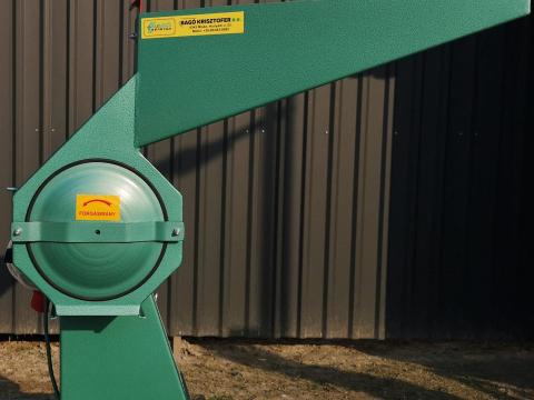 Takarmánydaráló TD40/7,  5 kW – 380V Takarmánydaráló TD40/7,  5 kW – 380V