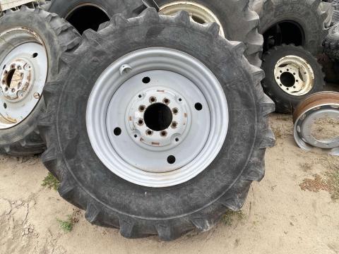 Mtz kerék Taurus 18.4 R34 Külön is megvásárolható Mtz kerék Taurus 18.4 R34 Külön is megvásárolható